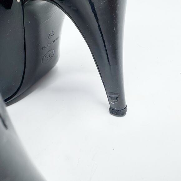 CHANEL Black Patent Leather Peep Toe Heels Pumps with Gold CC Logo Size EU 37 - Picture 4 of 12